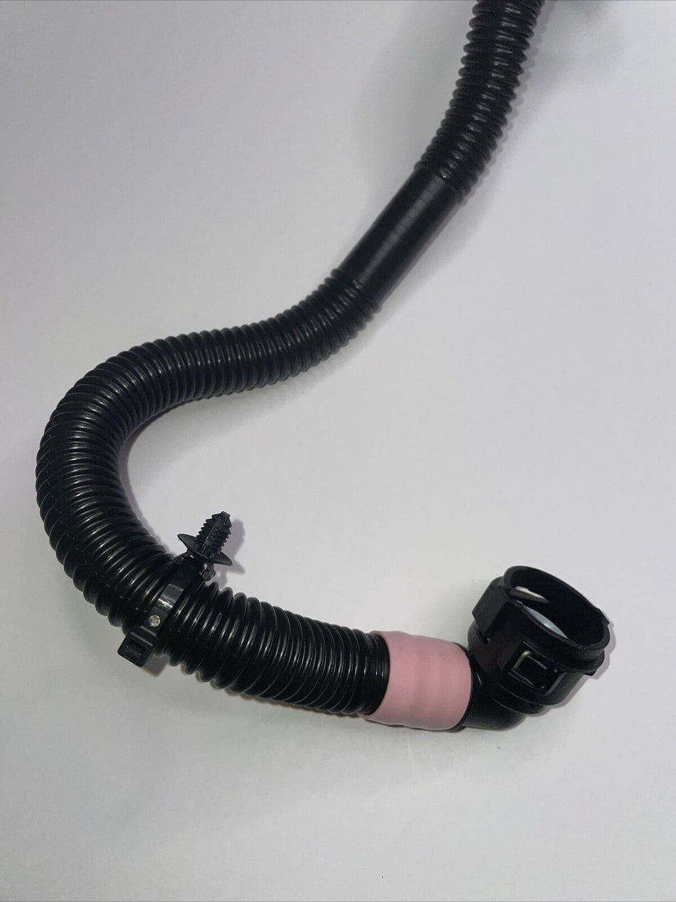 Tesla model Y coolant hose pipe line 1504722-00-A Inverter To Oil Cooler￼