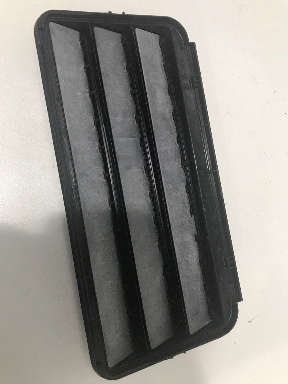 Tesla Model 3-Trunk Vent Quart Ventilation